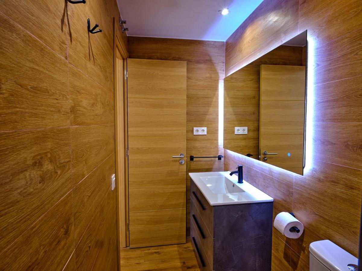 Leo Home- Bright & Centric 3 Bedrooms Apartment With Private Parking Included Málaga Buitenkant foto